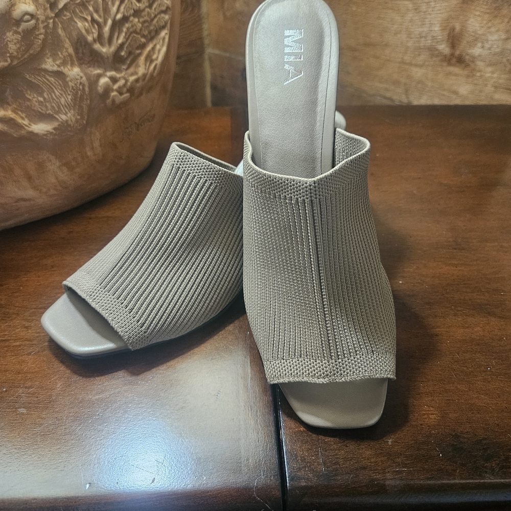 MIA Women's Gray Textured Mules - Picture 2 of 9